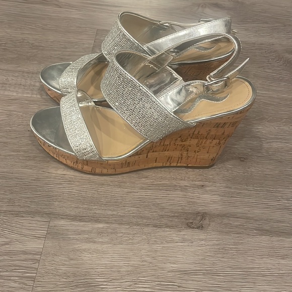 Nina silver sparkly wedges Size 8 - Picture 5 of 5